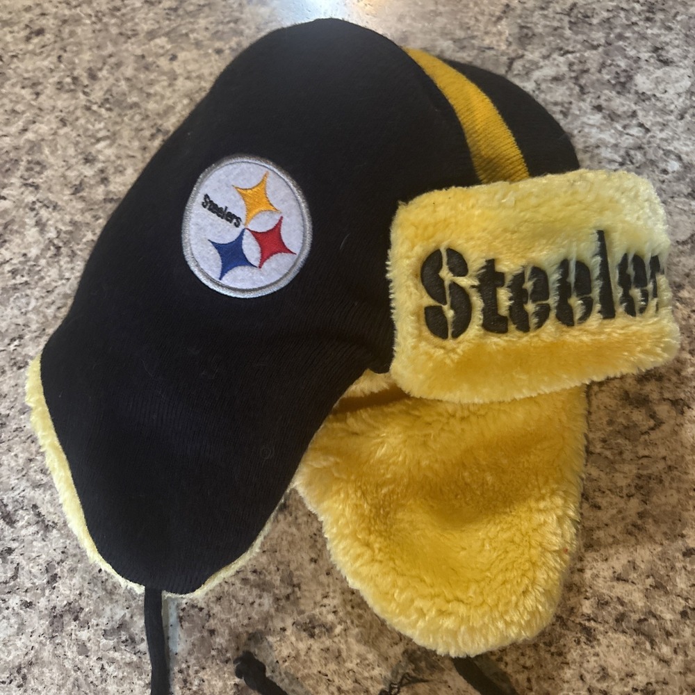 Authentic Rare Pittsburgh Steelers New Era Trapper Cold Weather Knit Beanie